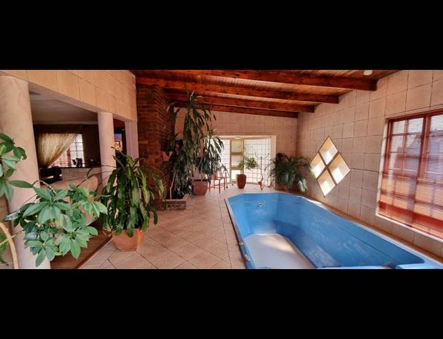 4 BEDROOM HOUSE FOR SALE IN GLENVISTA